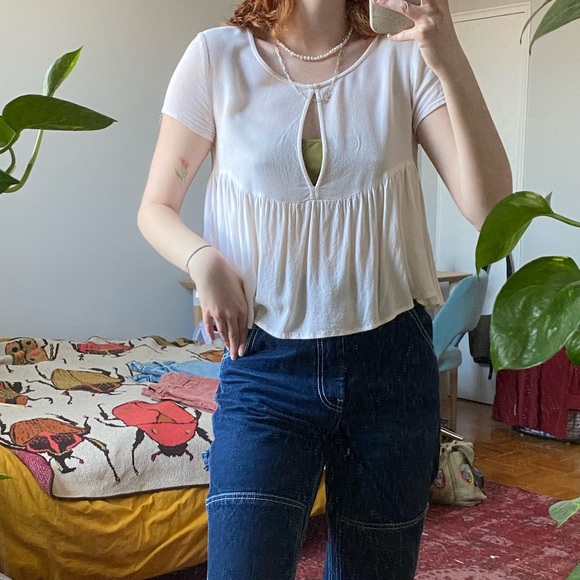 Urban Outfitters Kimchi Blue Sheer Keyhole Short Sleeve Blouse - Picture 2 of 3